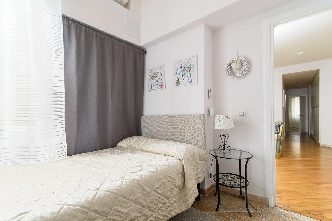 Crystal House Apartment โรม ภายนอก รูปภาพ