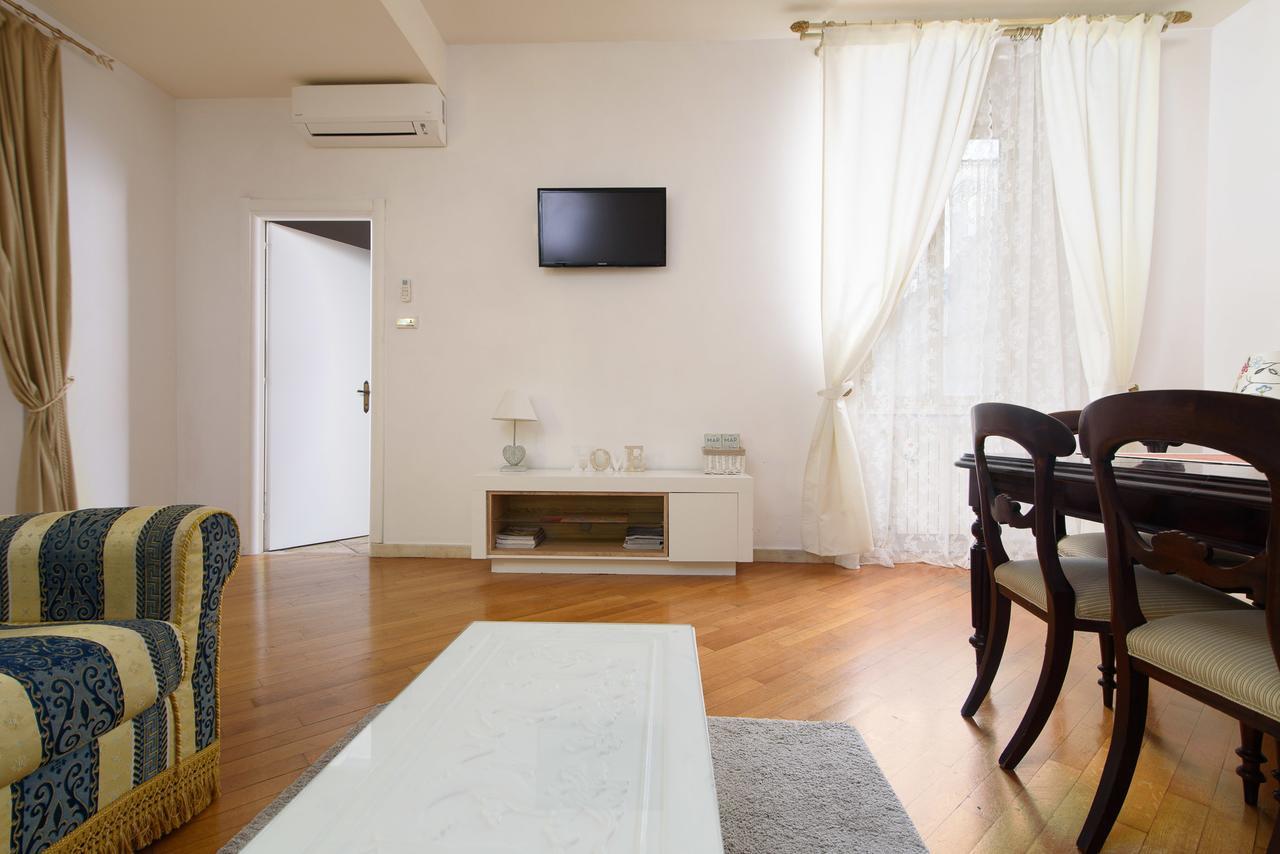 Crystal House Apartment โรม ภายนอก รูปภาพ